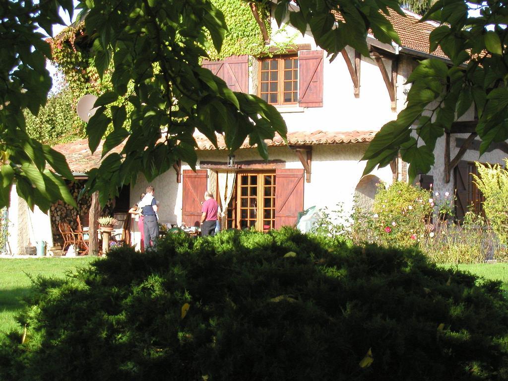 Gites De La Croisee Des Chemins - Piscine Chauffee - Spa, Hammam Et Sauna Izeaux Exterior photo